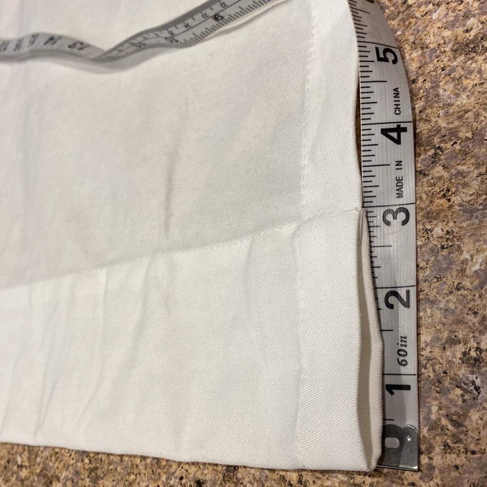 2 Room Essentials White Valances Curtains - Picture 11 of 17